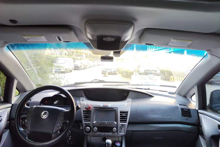 Used SsangYong Rodius 2014 2.0T Diesel 4x4 Luxury Navigation Edition Headliner