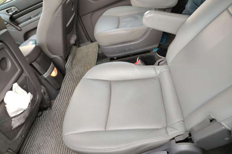 Used SsangYong Rodius 2014 2.0T Diesel Two-Wheel Drive Luxury Navigation Edition Left Rear Seat