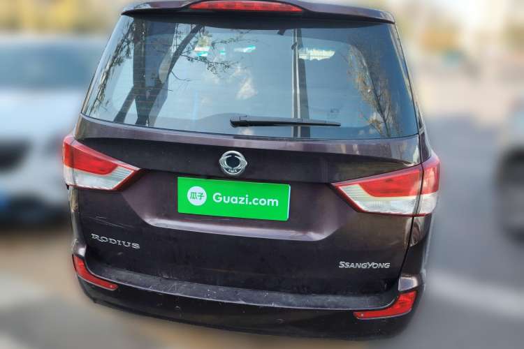 Used SsangYong Rodius 2014 2.0T Diesel Two-Wheel Drive Luxury Navigation Edition Rear
