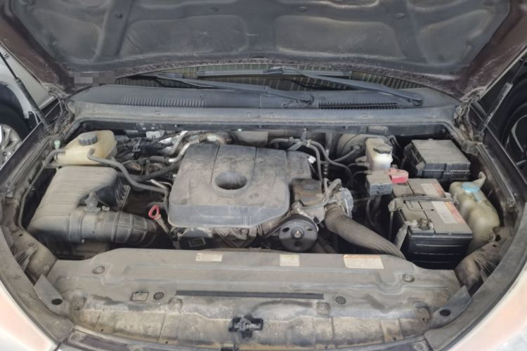 Used SsangYong Rodius 2014 2.0T Diesel Two-Wheel Drive Luxury Navigation Edition Engine Bay