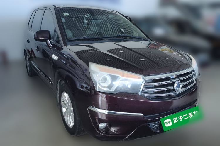 Used SsangYong Rodius 2014 2.0T Diesel Two-Wheel Drive Luxury Navigation Edition Front Right 45 Deg