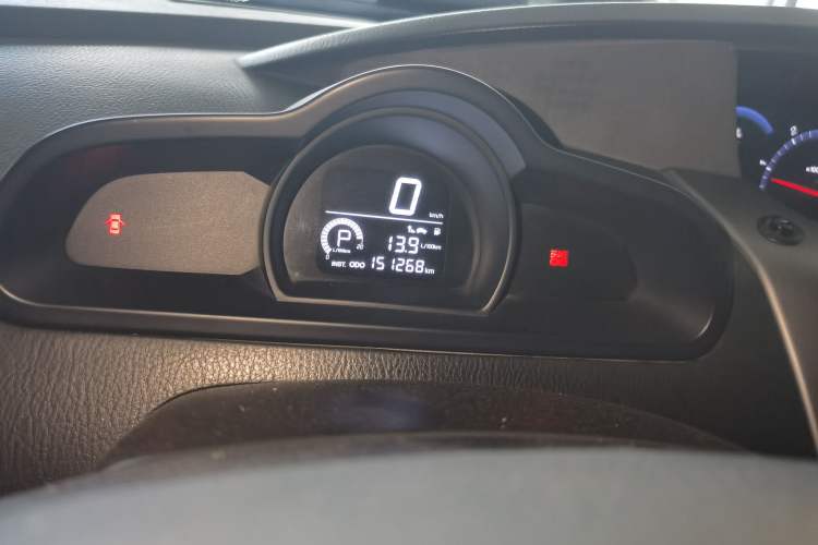 Used SsangYong Rodius 2014 2.0T Diesel Two-Wheel Drive Luxury Navigation Edition Instrument Cluster