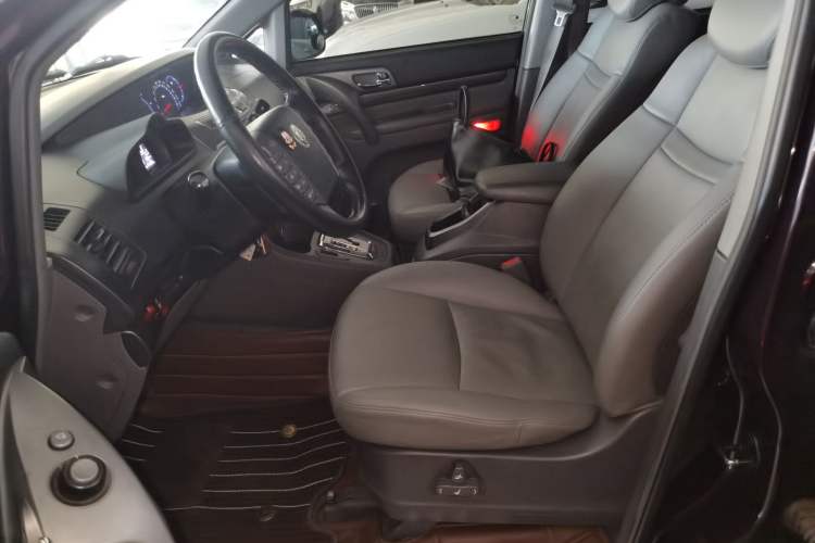 Used SsangYong Rodius 2014 2.0T Diesel Two-Wheel Drive Luxury Navigation Edition Left Front Seat