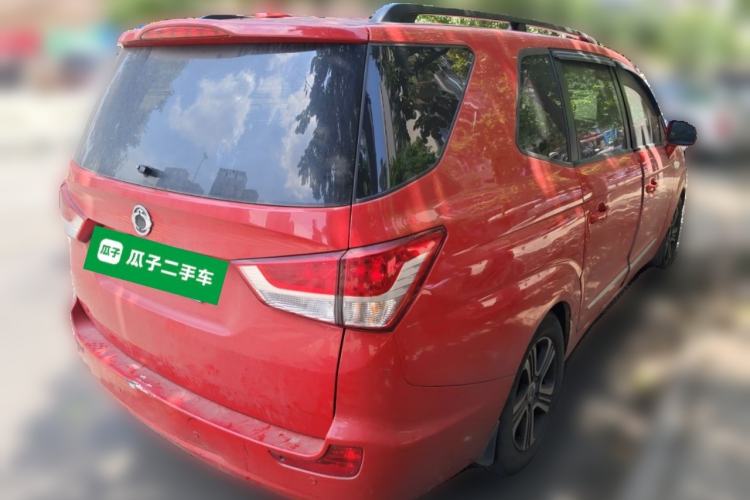 Used SsangYong Rodius 2014 2.0T Diesel 4x4 Luxury Navigation Edition Rear Right 45 Deg