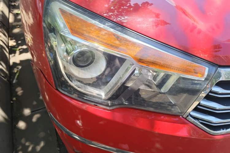 Used SsangYong Rodius 2014 2.0T Diesel 4x4 Luxury Navigation Edition Right Front Headlight