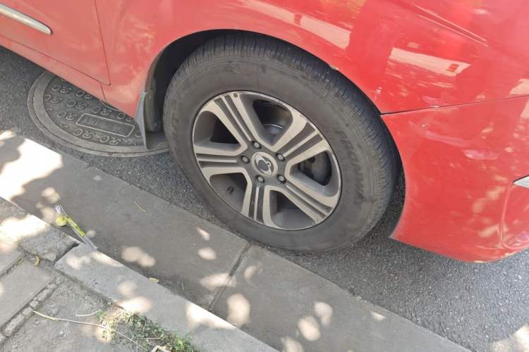 Used SsangYong Rodius 2014 2.0T Diesel 4x4 Luxury Navigation Edition Right Front Wheel Hub