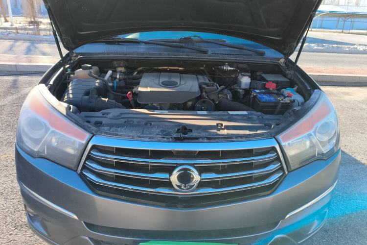 Used SsangYong Rodius 2014 2.0T Diesel Two-Wheel Drive Luxury Navigation Edition Engine Bay