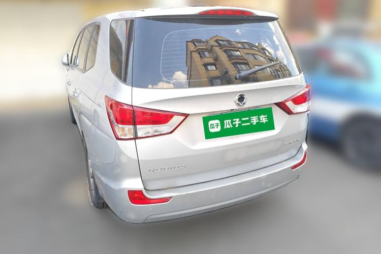 Used SsangYong Rodius 2014 2.0T Diesel Two-Wheel Drive Elite Navigation Edition Exterior 3