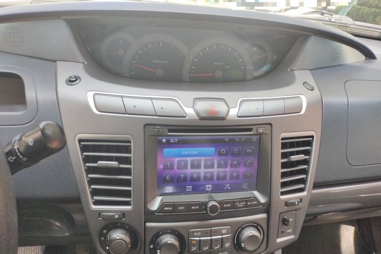 Used SsangYong Rodius 2014 2.0T Diesel Two-Wheel Drive Elite Navigation Edition Audio And AC Panel