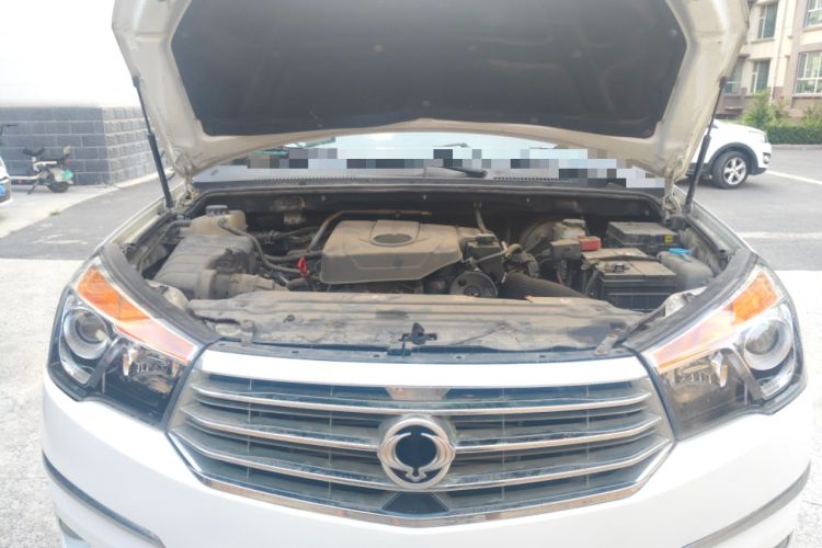 Used SsangYong Rodius 2014 2.0T Diesel 4x4 Luxury Navigation Edition Engine Bay