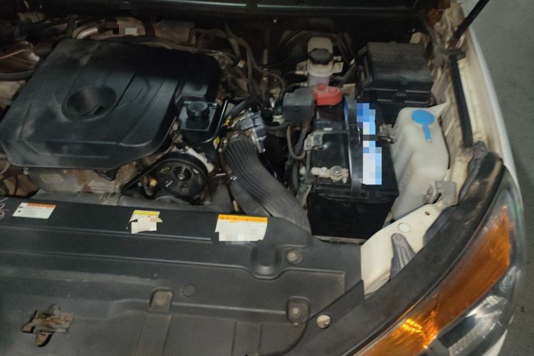 Used SsangYong Rodius 2014 2.0T Diesel Two-Wheel Drive Luxury Navigation Edition Engine Bay Left