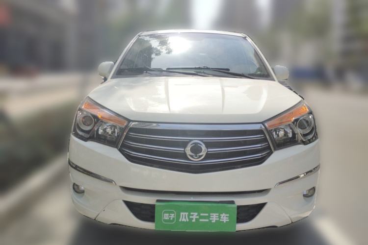 Used SsangYong Rodius 2014 2.0T Diesel Two-Wheel Drive Elite Navigation Edition Front
