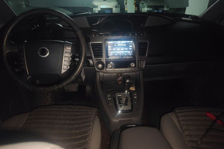 Used SsangYong Rodius 2014 2.0T Diesel 4x4 Luxury Navigation Edition Interior 2