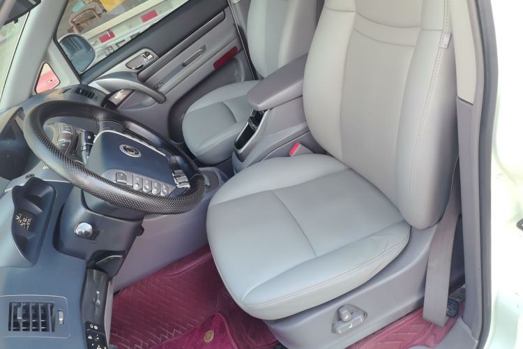 Used SsangYong Rodius 2014 2.0T Diesel 4x4 Luxury Navigation Edition Left Front Seat