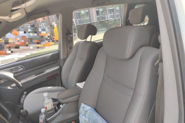 Used SsangYong Rodius 2014 2.0T Diesel Two-Wheel Drive Elite Navigation Edition Left Front Seat