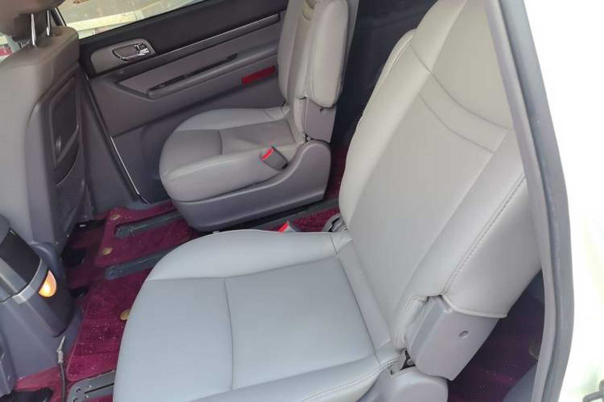 Used SsangYong Rodius 2014 2.0T Diesel 4x4 Luxury Navigation Edition Left Rear Seat