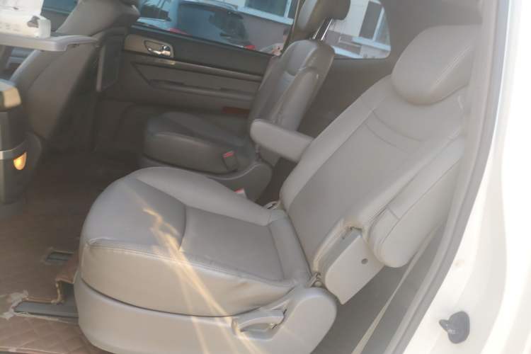 Used SsangYong Rodius 2014 2.0T Diesel 4x4 Luxury Navigation Edition Left Rear Seat