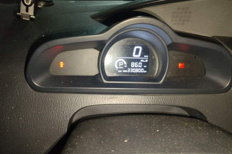 Used SsangYong Rodius 2014 2.0T Diesel Two-Wheel Drive Luxury Navigation Edition Odometer Close Up