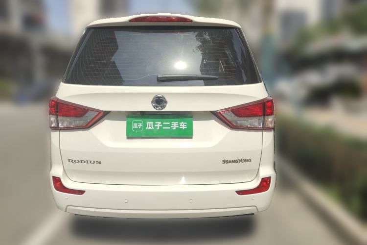 Used SsangYong Rodius 2014 2.0T Diesel Two-Wheel Drive Elite Navigation Edition Rear