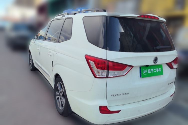 Used SsangYong Rodius 2014 2.0T Diesel 4x4 Luxury Navigation Edition Rear Left 45 Deg