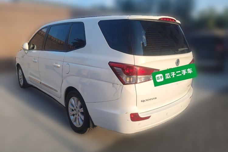 Used SsangYong Rodius 2014 2.0T Diesel 4x4 Luxury Navigation Edition Rear Left 45 Deg