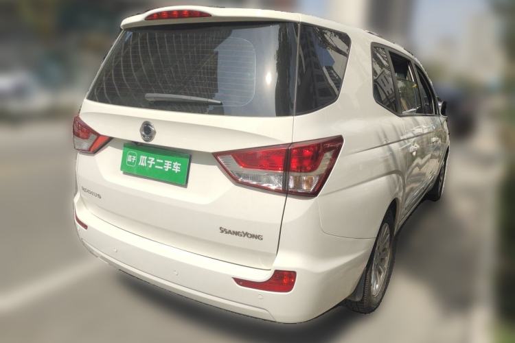 Used SsangYong Rodius 2014 2.0T Diesel Two-Wheel Drive Elite Navigation Edition Rear Right 45 Deg