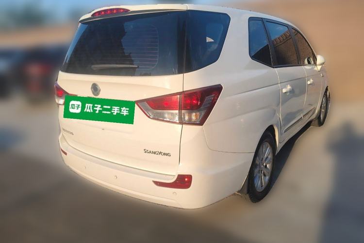 Used SsangYong Rodius 2014 2.0T Diesel 4x4 Luxury Navigation Edition Rear Right 45 Deg