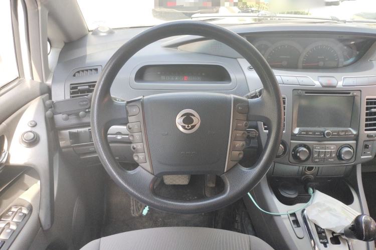 Used SsangYong Rodius 2014 2.0T Diesel Two-Wheel Drive Elite Navigation Edition Steering Wheel