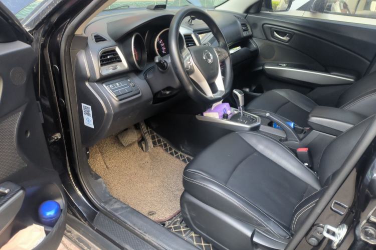 Used SsangYong Tivolan 2015 1.6L Automatic Two-Wheel Drive Zhi Chun Edition Driver Seat