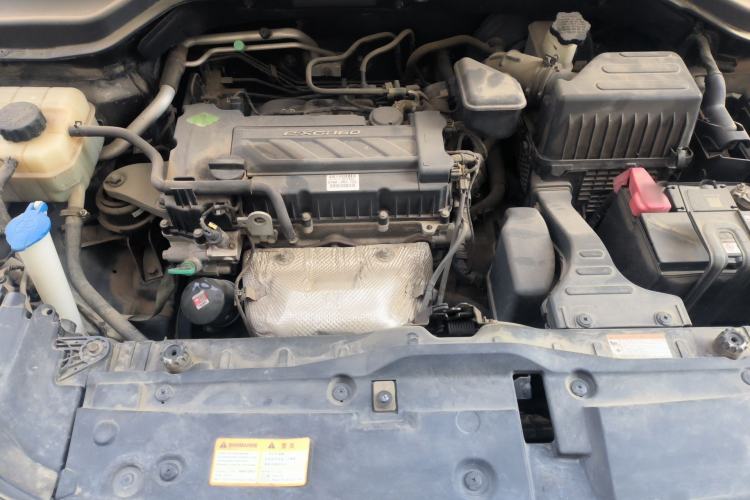 Used SsangYong Tivolan 2015 1.6L Automatic Two-Wheel Drive Zhi Chun Edition Engine Bay