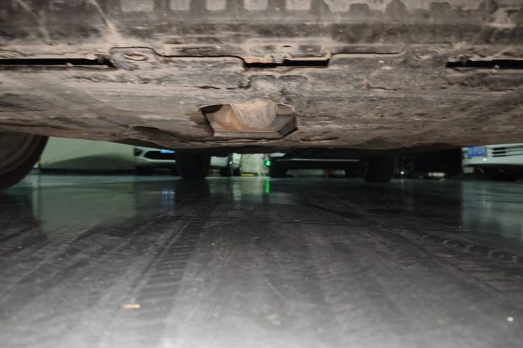 Used SsangYong Tivolan 2015 1.6L Automatic Two-Wheel Drive ZhiKu Edition Chassis Front