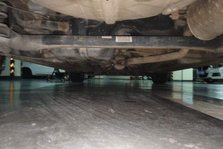 Used SsangYong Tivolan 2015 1.6L Automatic Two-Wheel Drive ZhiKu Edition Chassis Rear