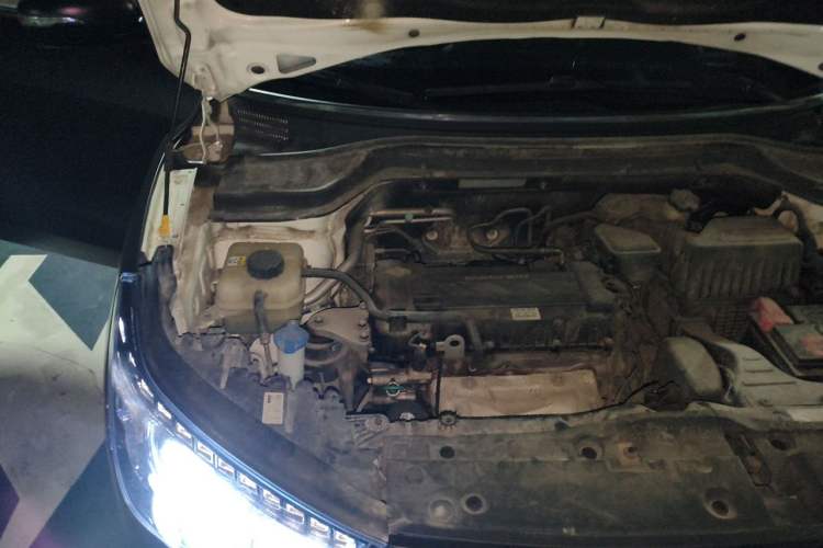 Used SsangYong Tivolan 2015 1.6L Automatic Two-Wheel Drive ZhiKu Edition Engine Bay Right