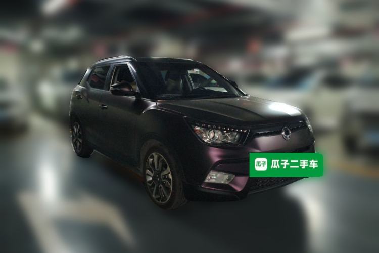 Used SsangYong Tivolan 2015 1.6L Automatic Two-Wheel Drive ZhiKu Edition Front Right 45 Deg
