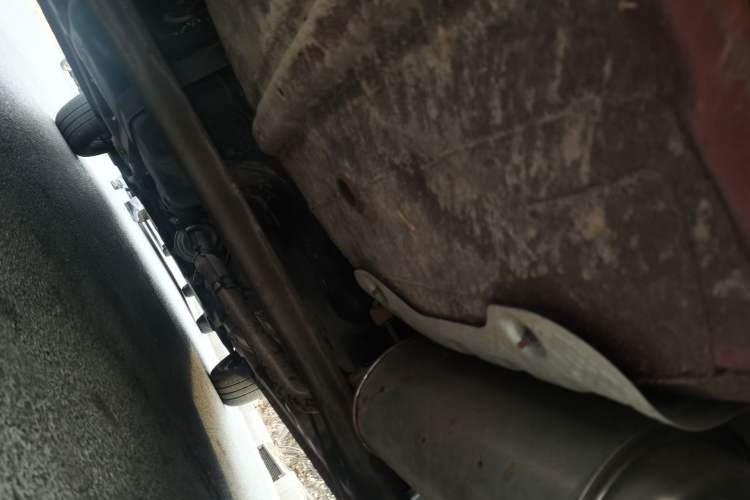 Used SsangYong Tivolan 2015 1.6L Automatic Two-Wheel Drive Zhi Chun Edition Chassis Rear