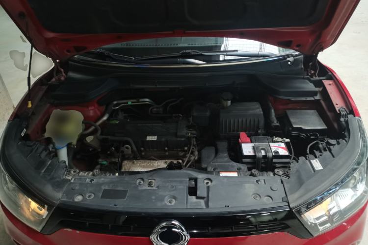 Used SsangYong Tivolan 2015 1.6L Automatic Two-Wheel Drive Zhi Chun Edition Engine Bay