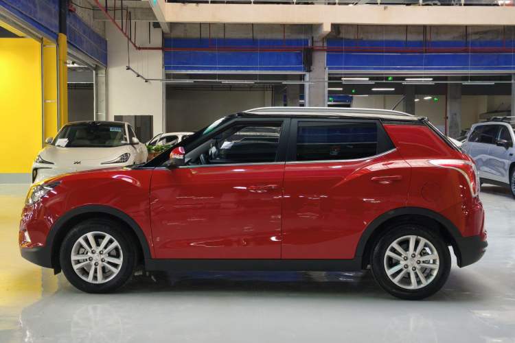 Used SsangYong Tivolan 2015 1.6L Automatic Two-Wheel Drive Zhi Chun Edition Exterior 3