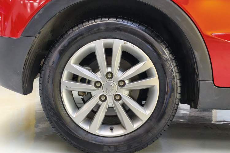 Used SsangYong Tivolan 2015 1.6L Automatic Two-Wheel Drive Zhi Chun Edition Exterior 9