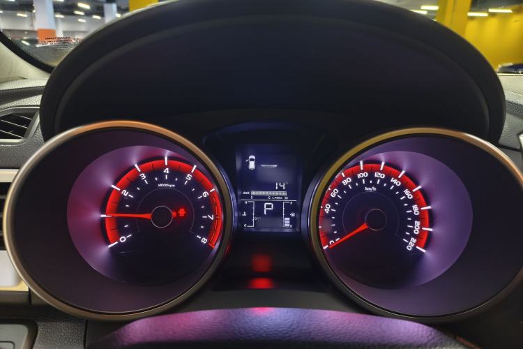 Used SsangYong Tivolan 2015 1.6L Automatic Two-Wheel Drive Zhi Chun Edition Instrument Cluster