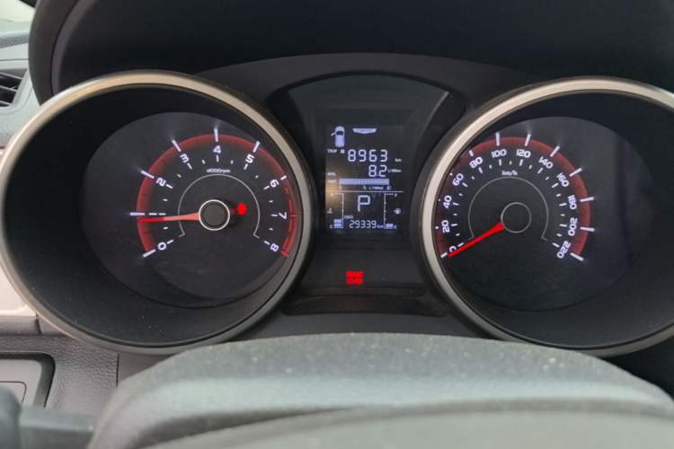 Used SsangYong Tivolan 2015 1.6L Automatic Two-Wheel Drive YARiS L Version Instrument Cluster