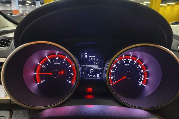 Used SsangYong Tivolan 2015 1.6L Automatic Two-Wheel Drive Zhi Chun Edition Odometer Close Up