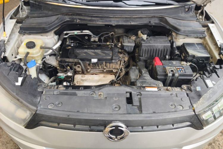 Used SsangYong Tivolan 2015 1.6L Automatic Two-Wheel Drive Zhi Chun Edition Engine Bay