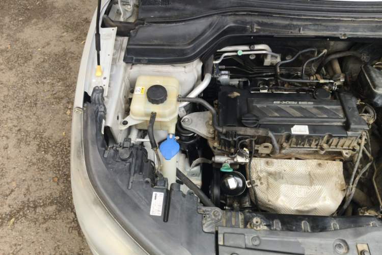 Used SsangYong Tivolan 2015 1.6L Automatic Two-Wheel Drive Zhi Chun Edition Engine Bay Right