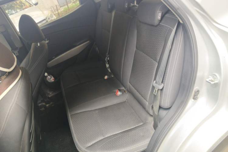 Used SsangYong Tivolan 2015 1.6L Automatic Two-Wheel Drive Zhi Chun Edition Left Rear Seat