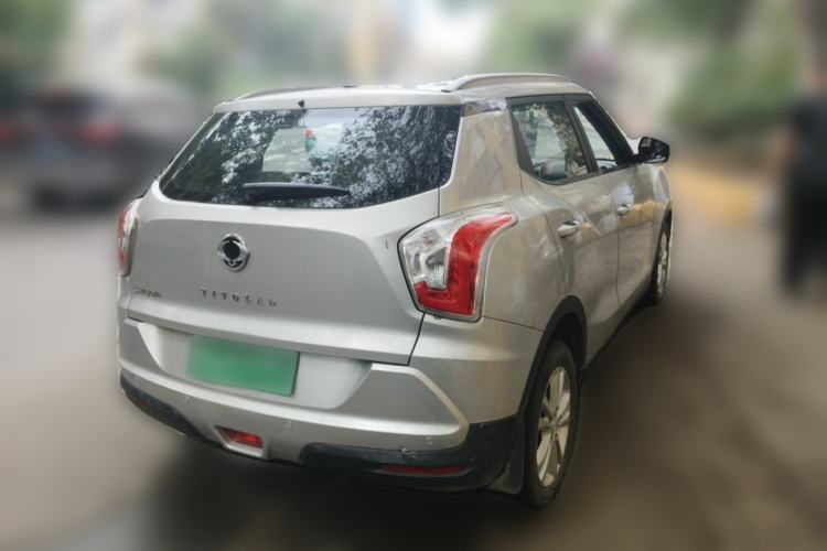 Used SsangYong Tivolan 2015 1.6L Automatic Two-Wheel Drive Zhi Chun Edition Rear Right 45 Deg