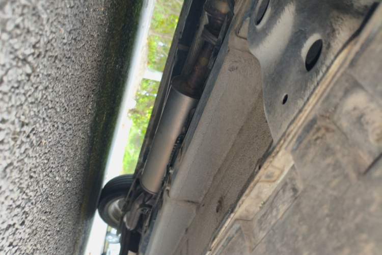 Used SsangYong Tivolan 2015 1.6L Automatic Two-Wheel Drive ZhiShang Edition Chassis Front Left