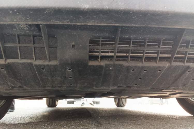 Used SsangYong Tivolan 2015 1.6L Automatic Two-Wheel Drive ZhiShang Edition Chassis Front