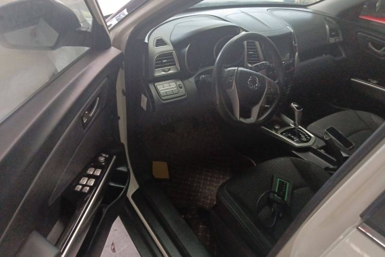 Used SsangYong Tivolan 2015 1.6L Automatic Two-Wheel Drive Zhi Chun Edition Driver Seat