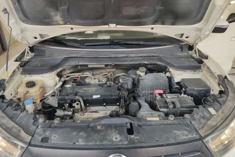 Used SsangYong Tivolan 2015 1.6L Automatic Two-Wheel Drive Zhi Chun Edition Engine Bay