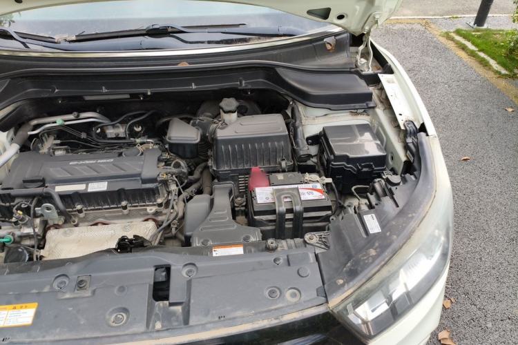 Used SsangYong Tivolan 2015 1.6L Automatic Two-Wheel Drive ZhiShang Edition Engine Bay Left